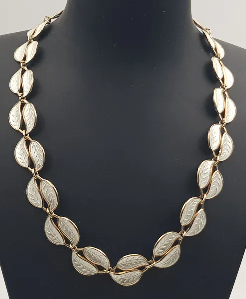 Hovedbilde Kjede i hvit emalje i 925 S av David Andersen