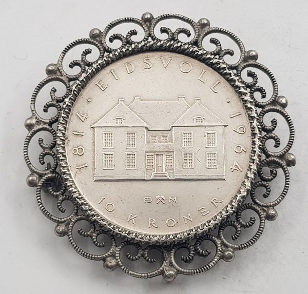 Hovedbilde 10 kr 1964 satt i anheng/brosje i 925 S