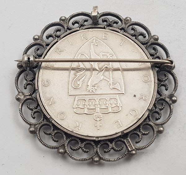 Hovedbilde 10 kr 1964 satt i anheng/brosje i 925 S