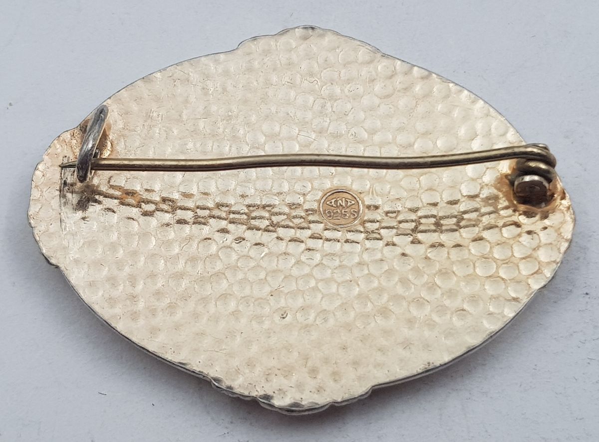 Brosje i 925 S av Arne Nordlie