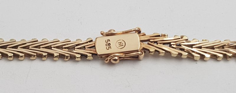 Aks halskjede i 14 K