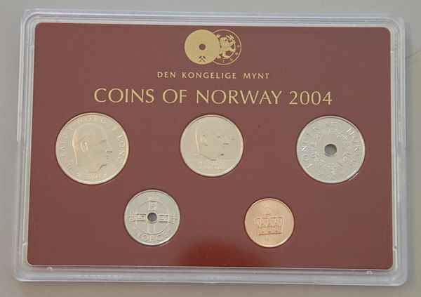 Hovedbilde Myntsett 2004