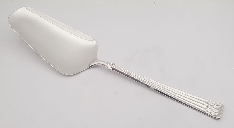 Arvesølv. Kakespade 20,3 cm