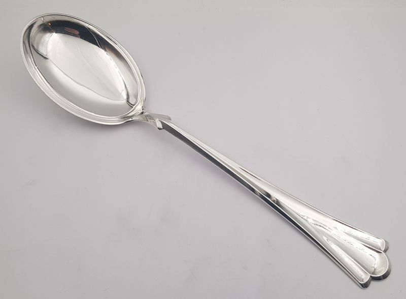 Lilje: Anretningsskje 22,5 cm
