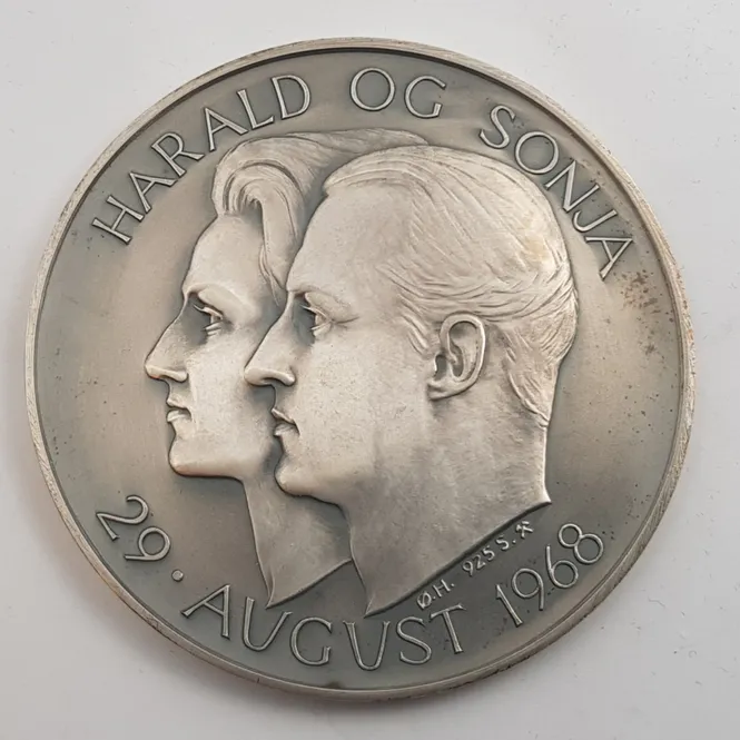 Hovedbilde Harald og Sonja 29. august 1968 - 70 mm i sølv