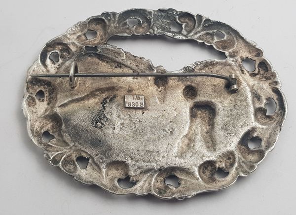 Hovedbilde Nasjonalromantisk brosje i 830 S (I.G)