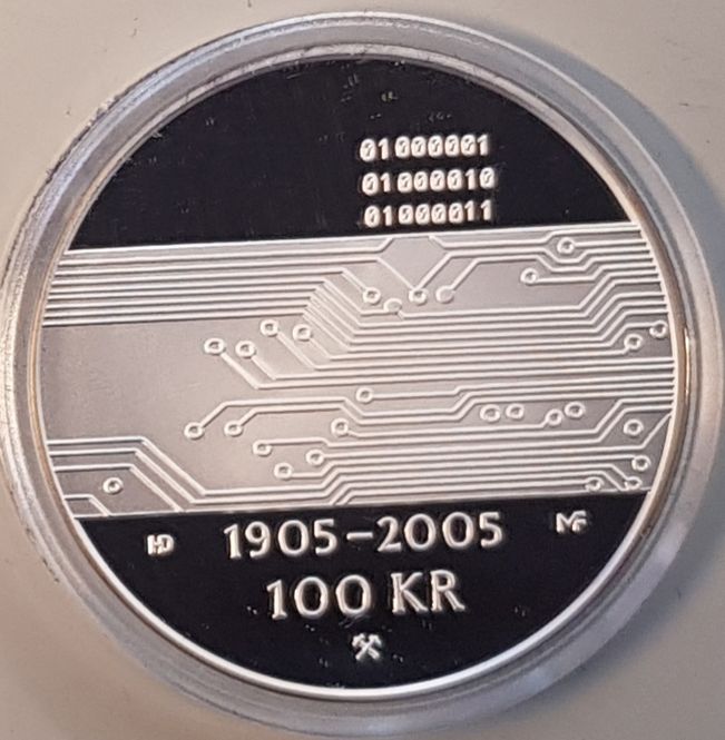Hovedbilde 100 kr 2005 - Data (2)